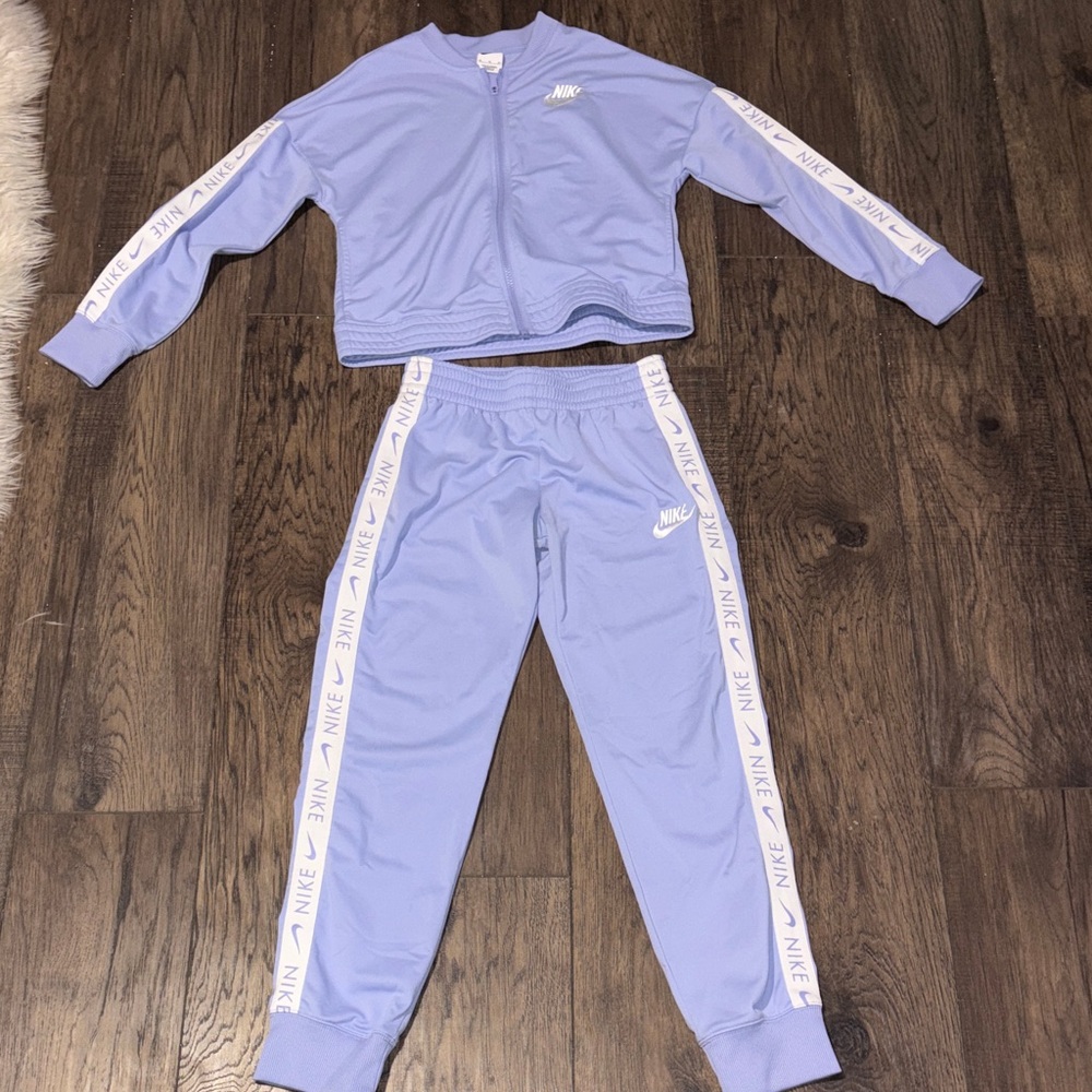 Nike Light Purple Tracksuit with Logo Accents